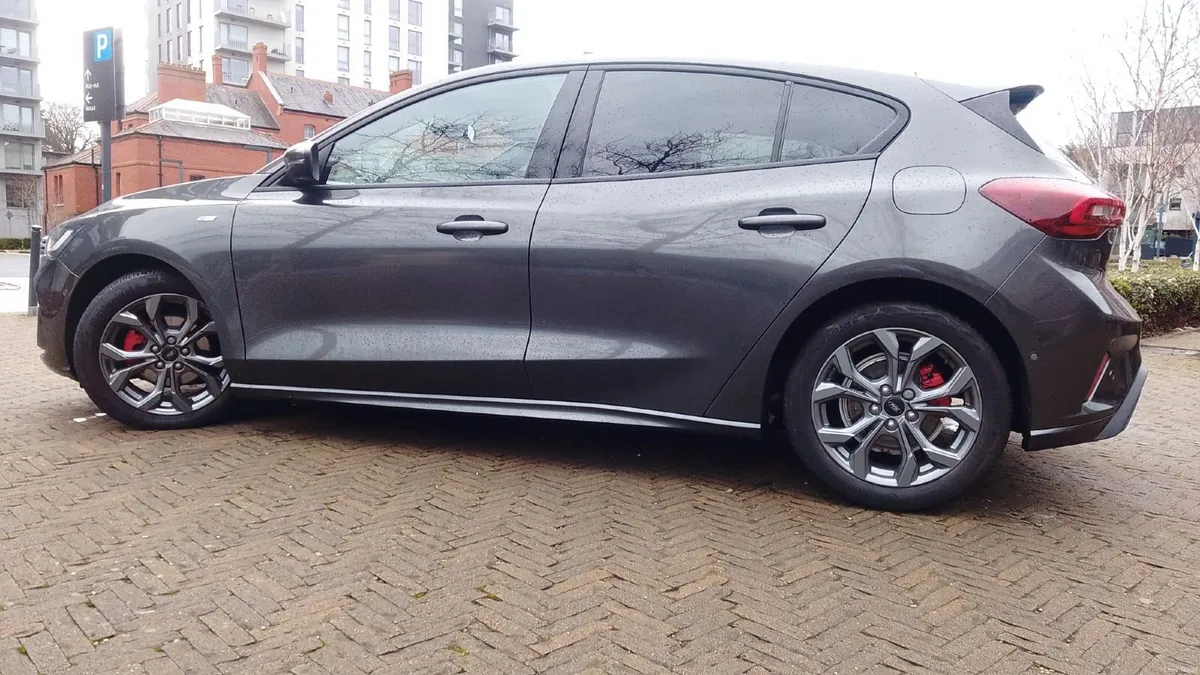Ford Focus 2024 - Image 1