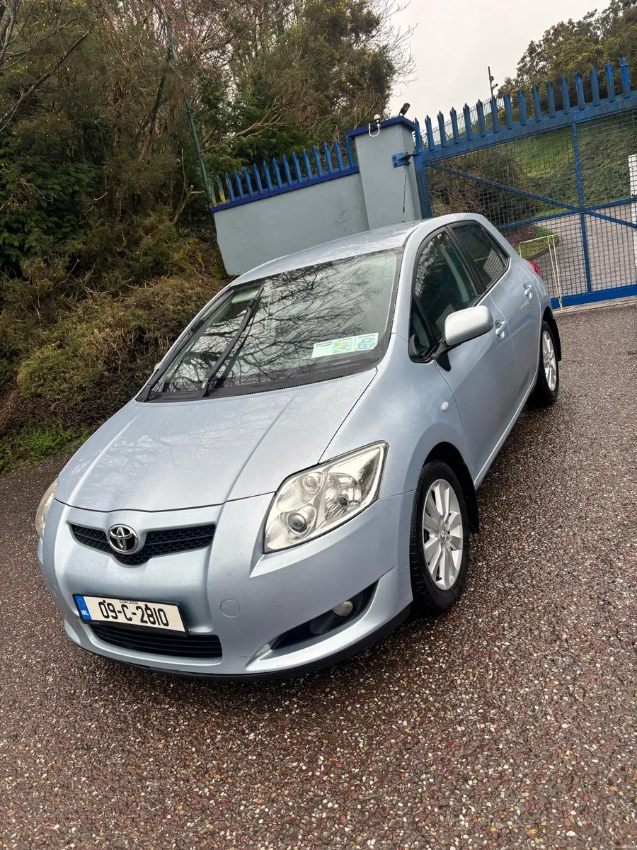 2009 Toyota auris - Image 1