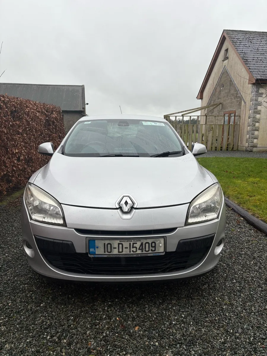 2010 Renault Megane - Image 2