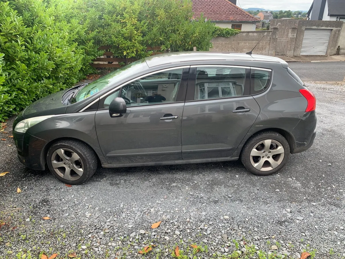 Peugeot 3008 2013 - Image 2
