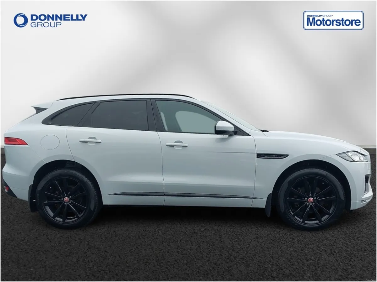 Jaguar F-pace F-Pace Estate Special Editions Chequ - Image 3
