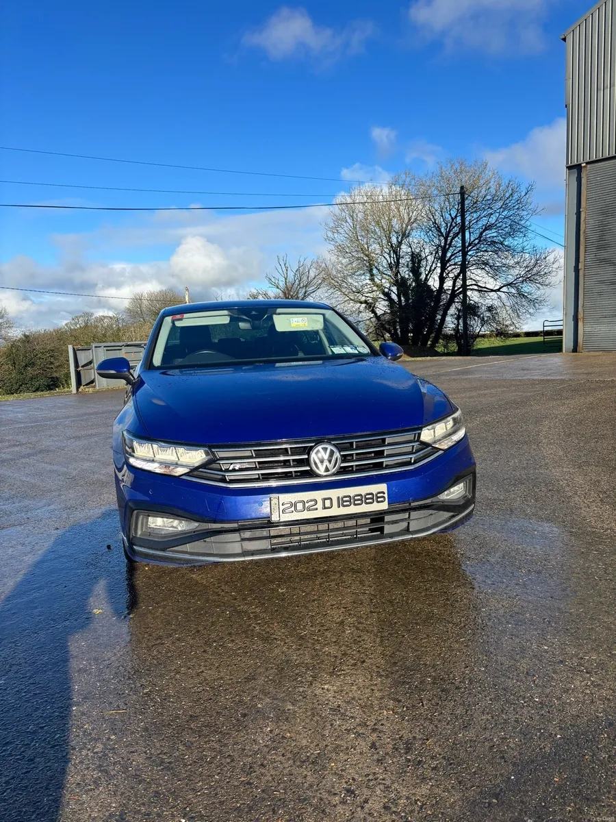 Volkswagen Passat - Image 2