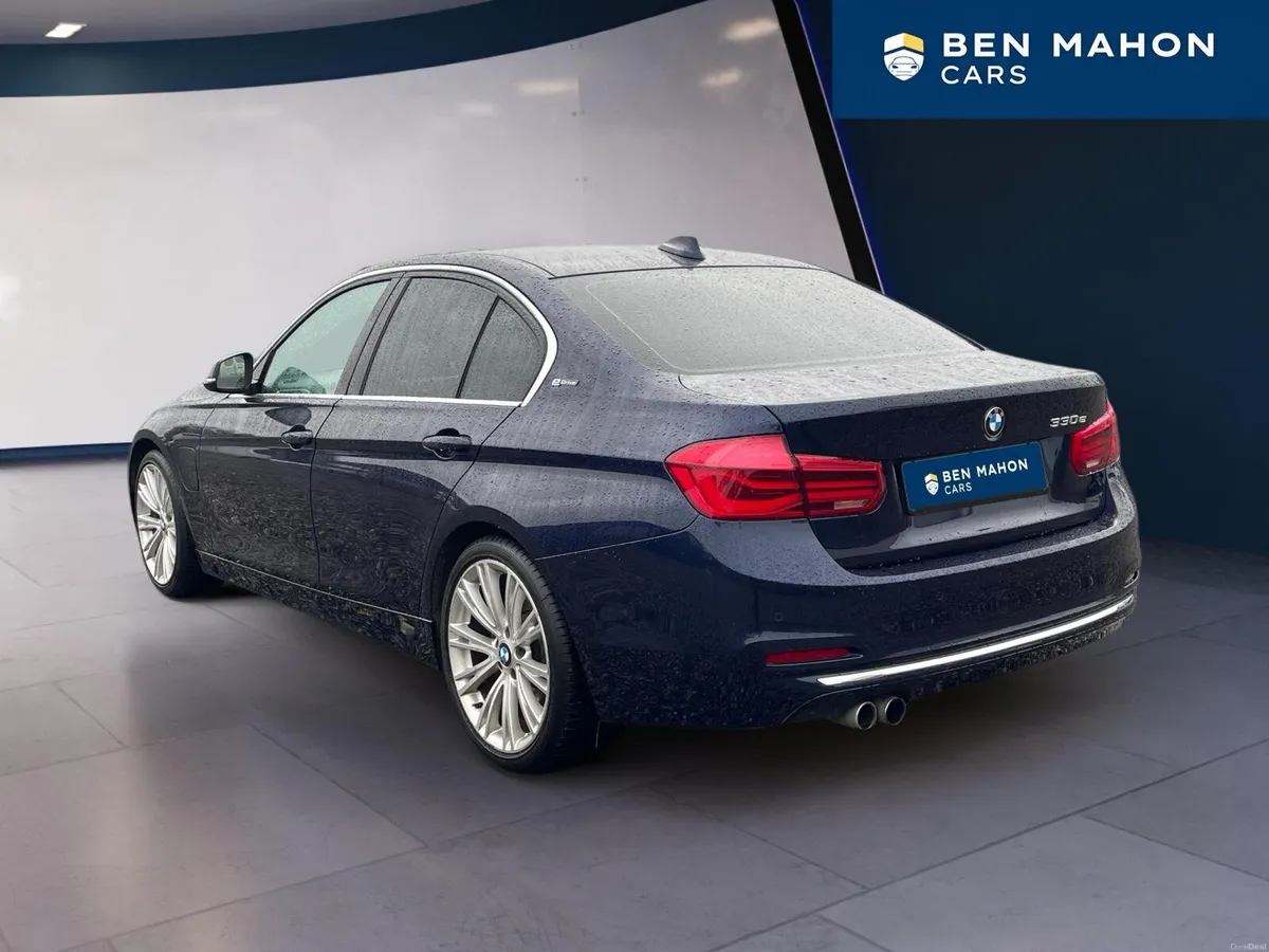 BMW 3-Series - Image 3