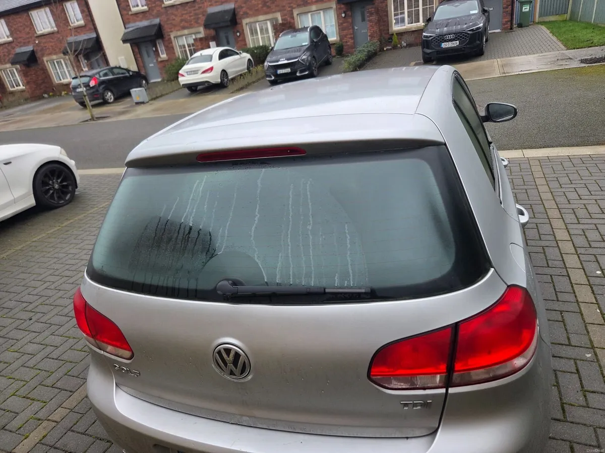 Volkswagen Golf 2011 - Image 4