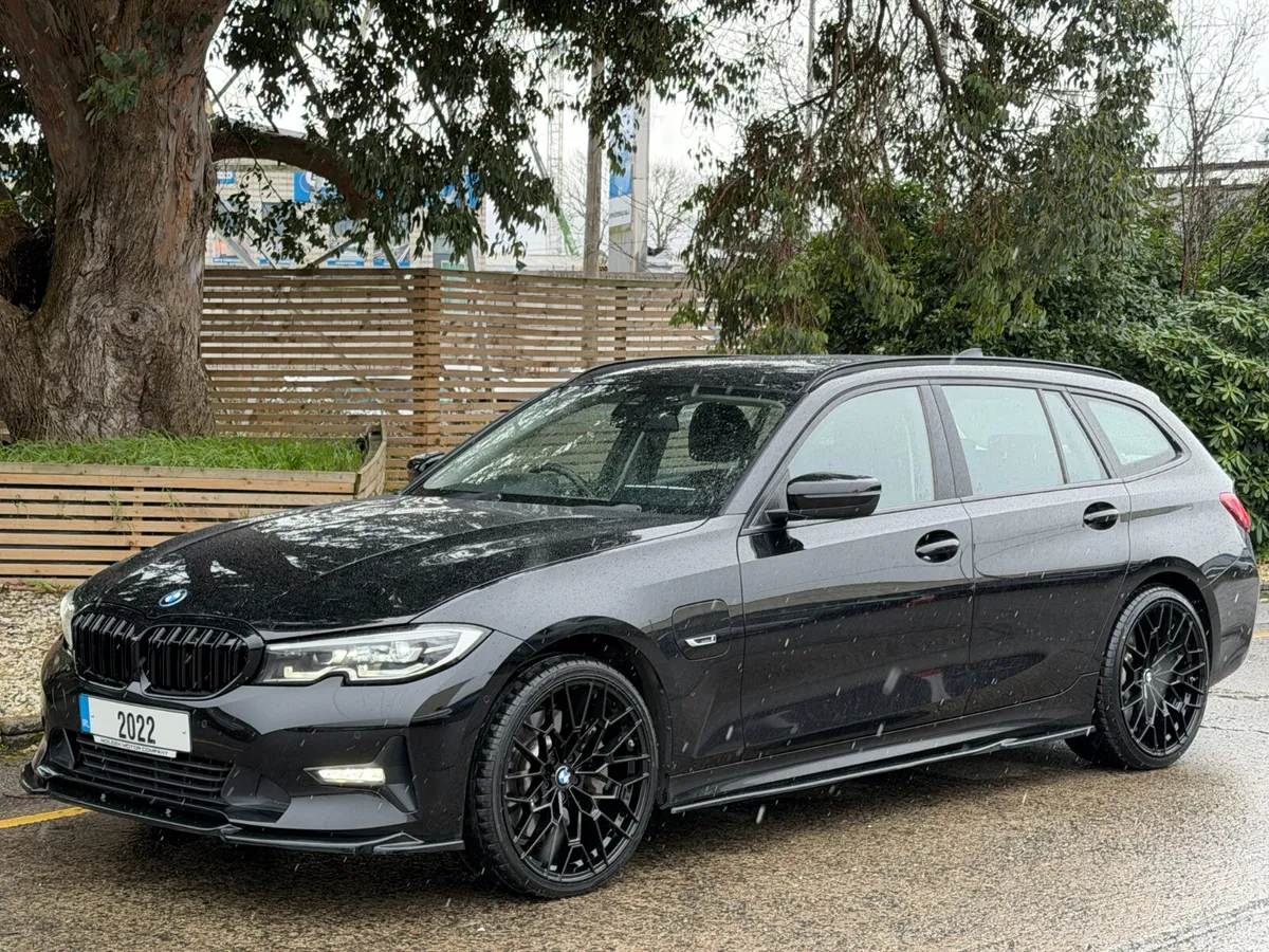 BMW 3-Series 2022..M-PERFORMANCE PACK..2 KEYS - Image 2