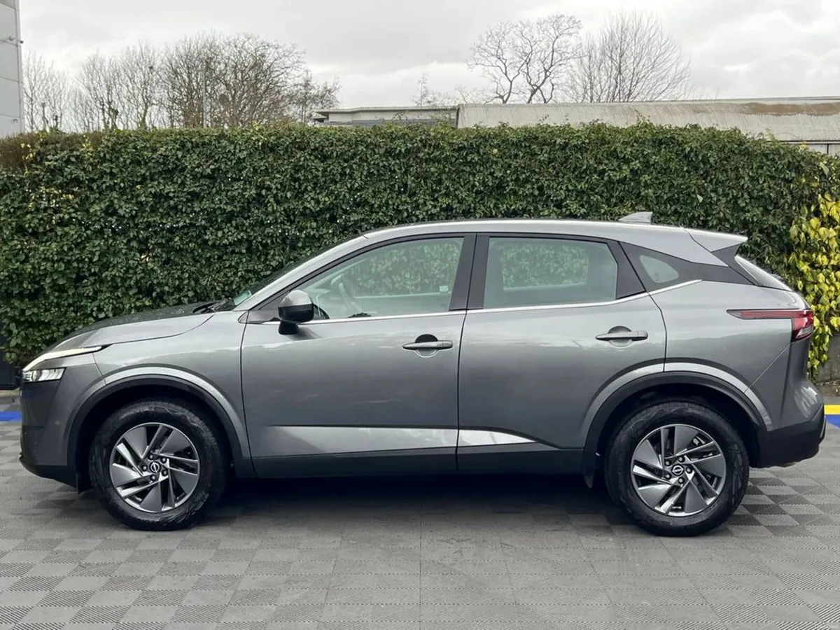 Nissan Qashqai SV 1.3 // FULL SERVICE HISTORY // V - Image 3