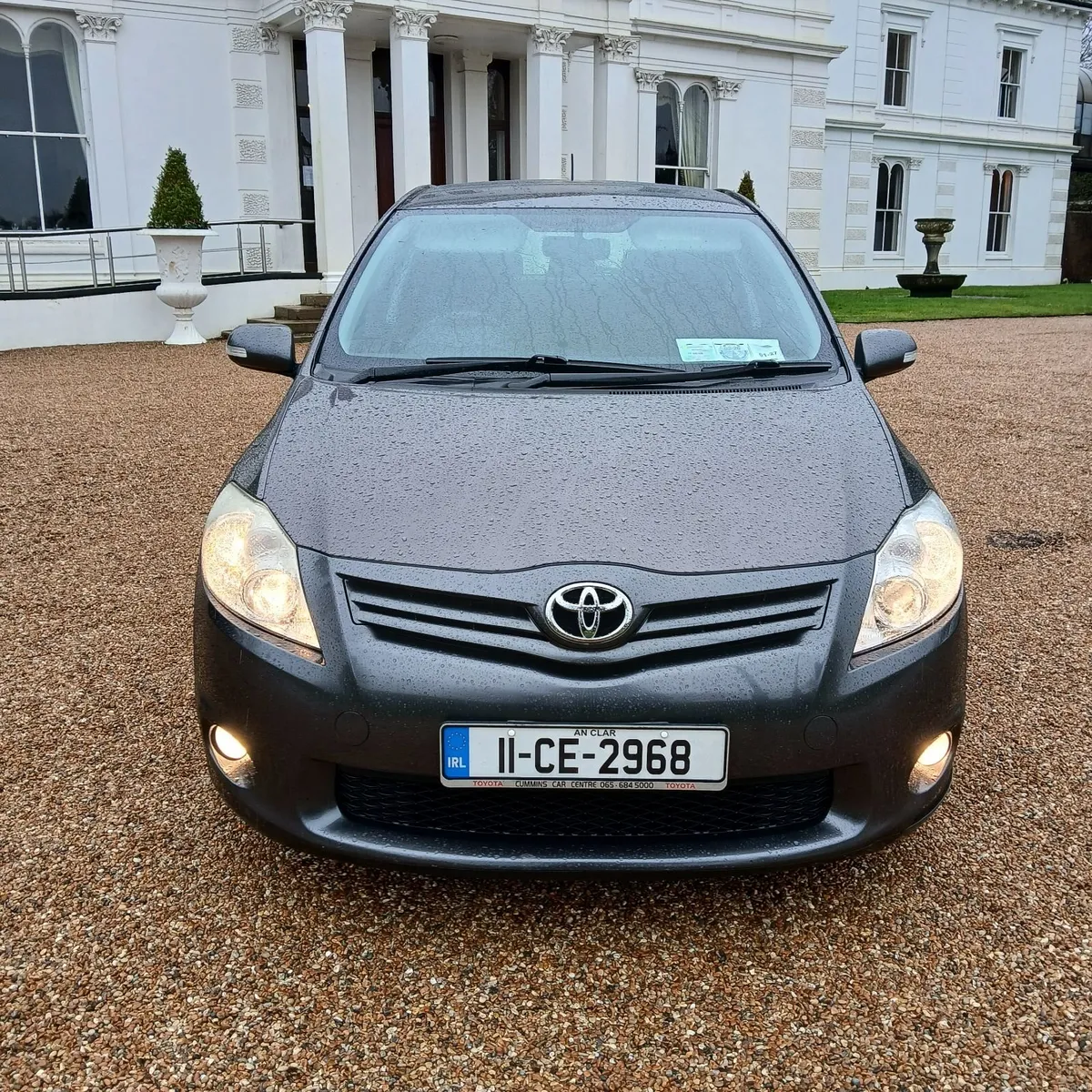 **Toyota Auris Very Reliable Car** - Image 2