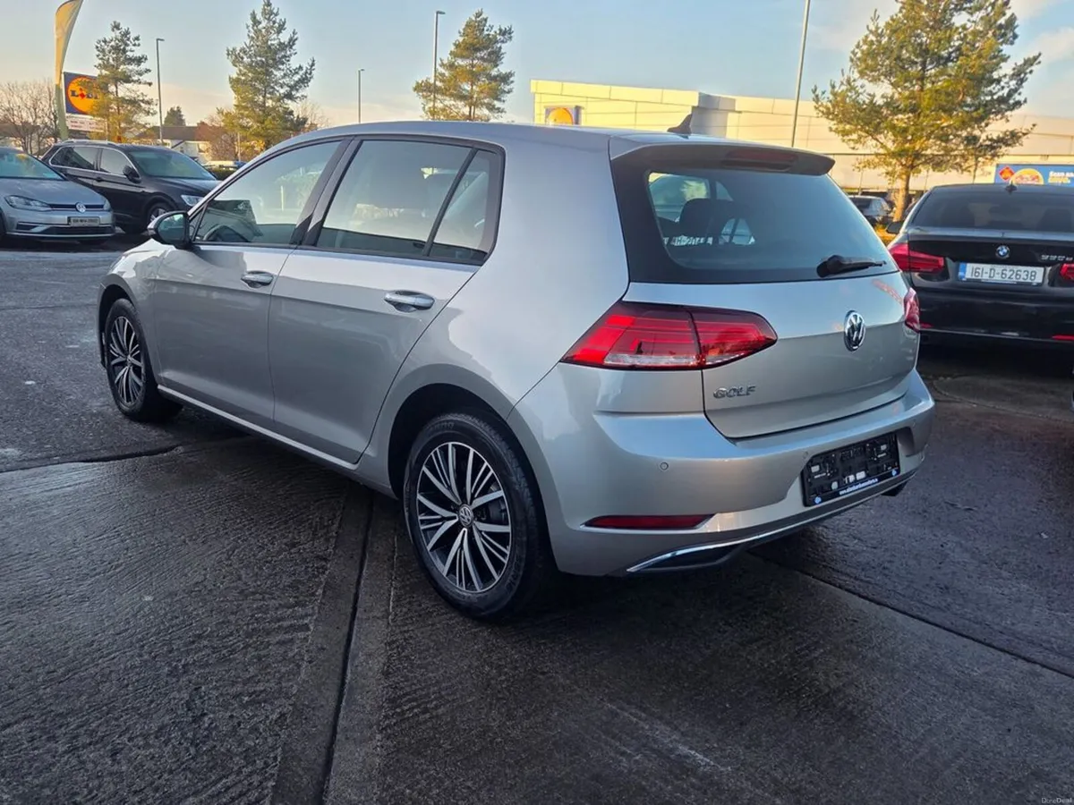 Volkswagen Golf SE NAVIGATION TDI - Image 3