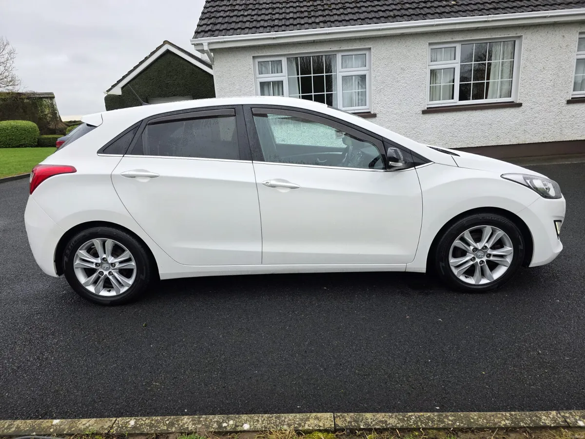 HYUNDAI I30 1.6 CRDI...LOW MILES, NEW NCT - Image 3