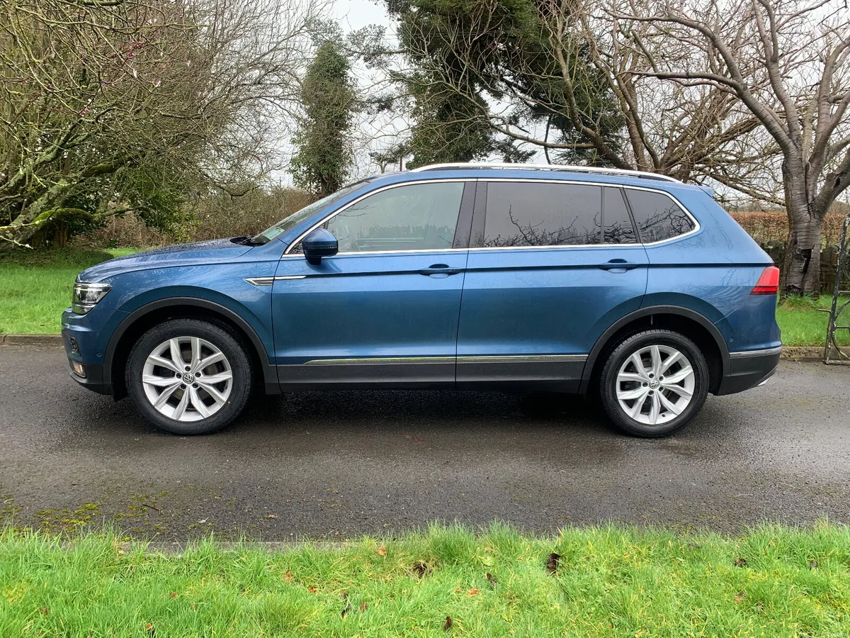 Volkswagen Tiguan 2018 HIGHLINE Auto - Image 2
