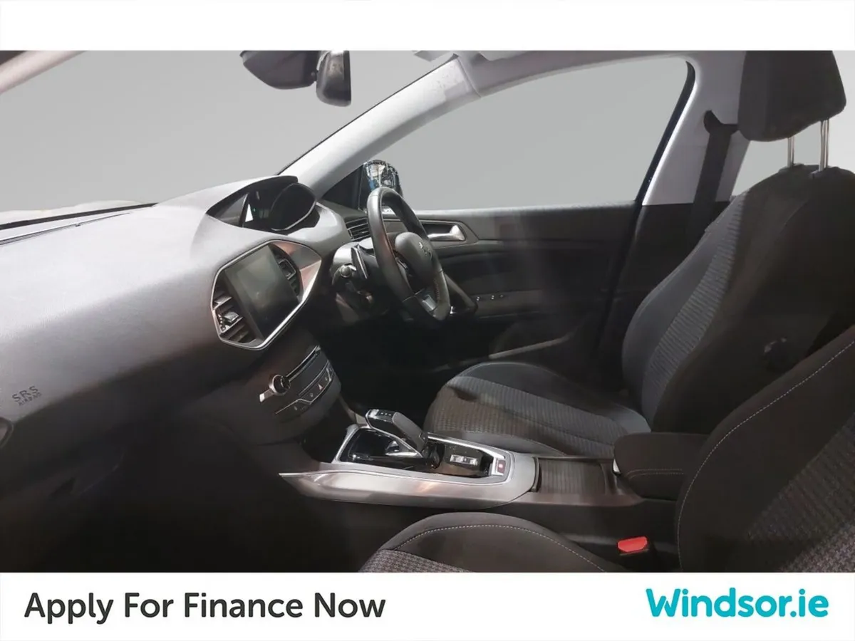 Peugeot 308 1.2 PureTech 130bhp Auto Active - Image 3