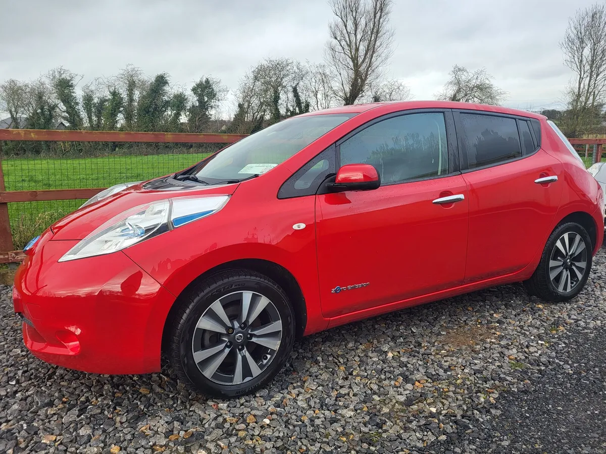 NISSAN LEAF 30KWh LONGER RANGE MODEL. HIGHER SPEC - Image 3