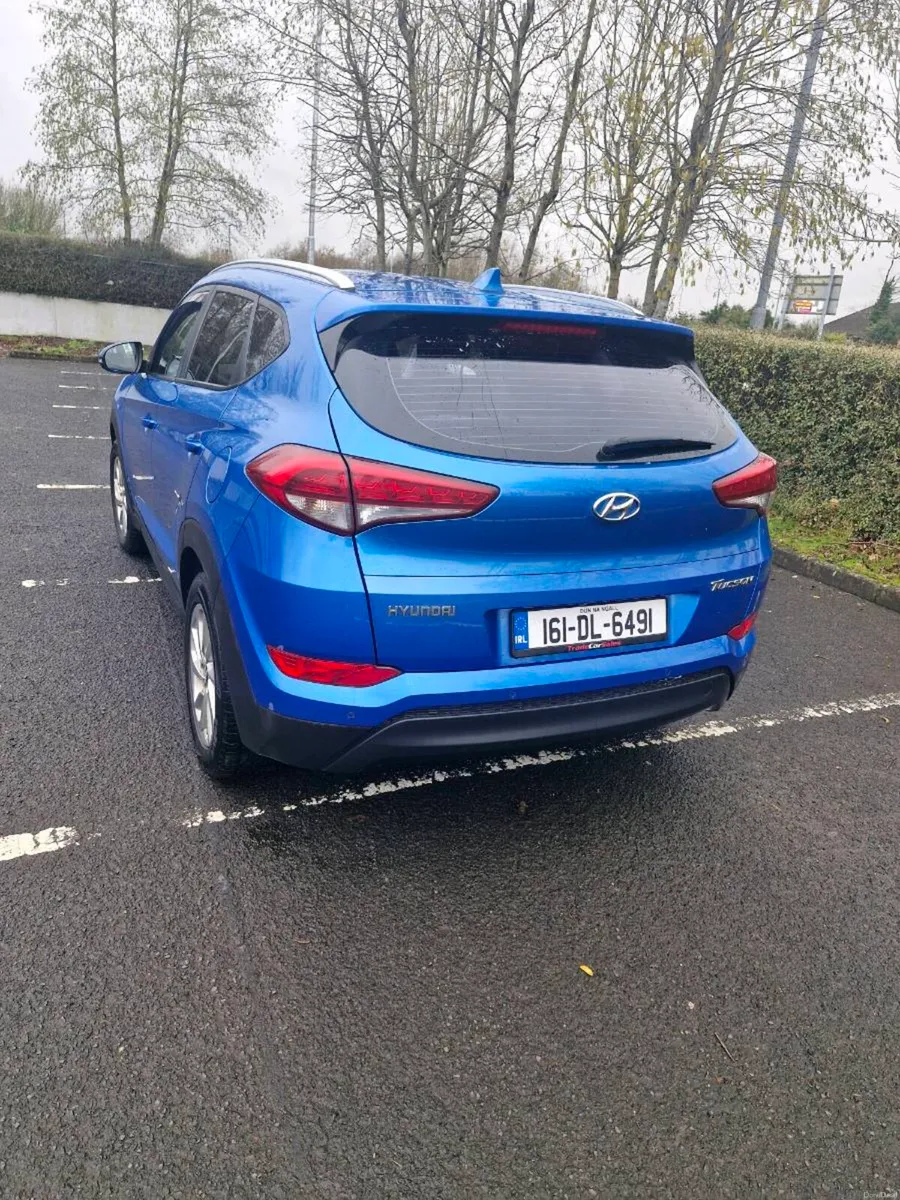 2016 Hyundai Tuscan - Image 2