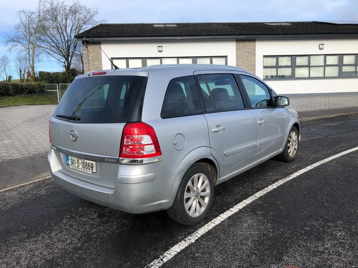 Opel Zafira 2014 - Image 2