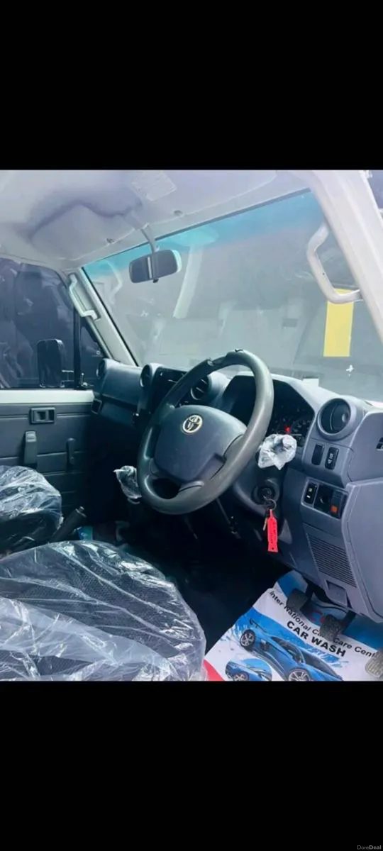 Toyota landcruiser v8 pick 2012 - Image 3