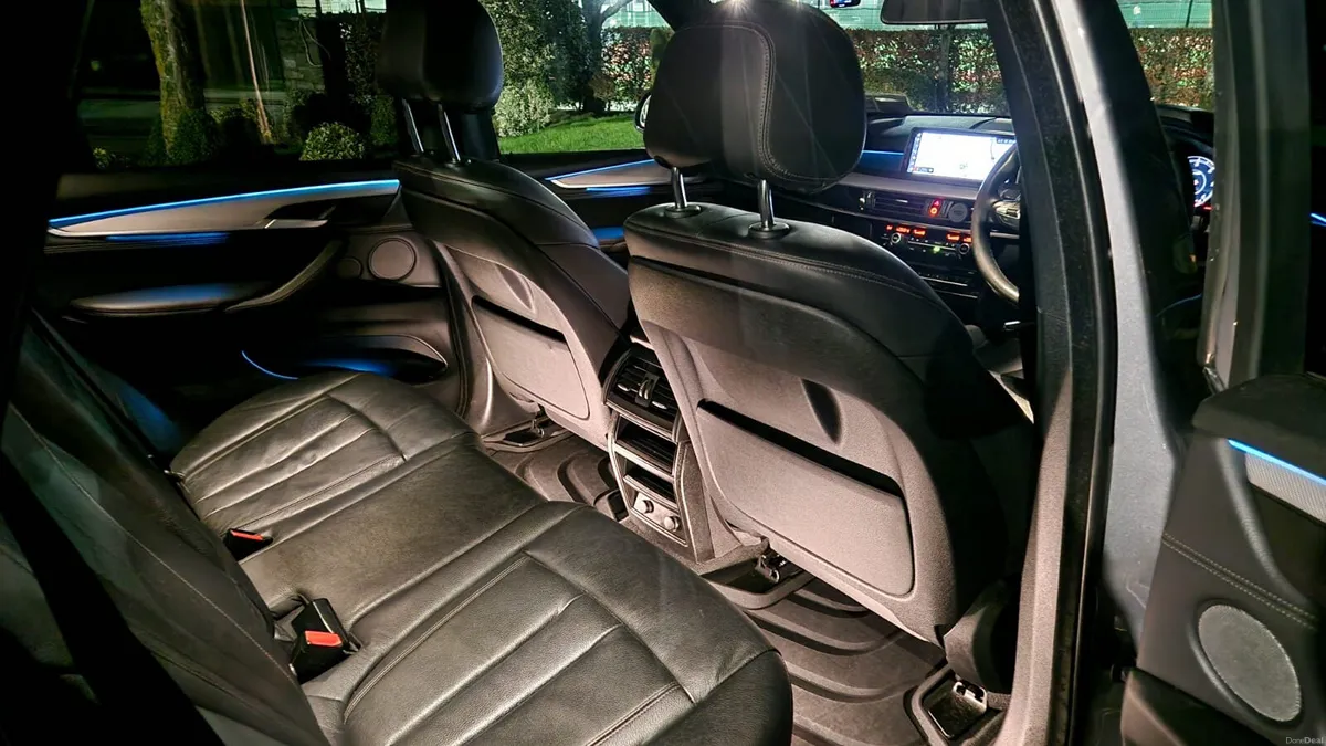 BMW X5 M50D 7 Seater - Image 3