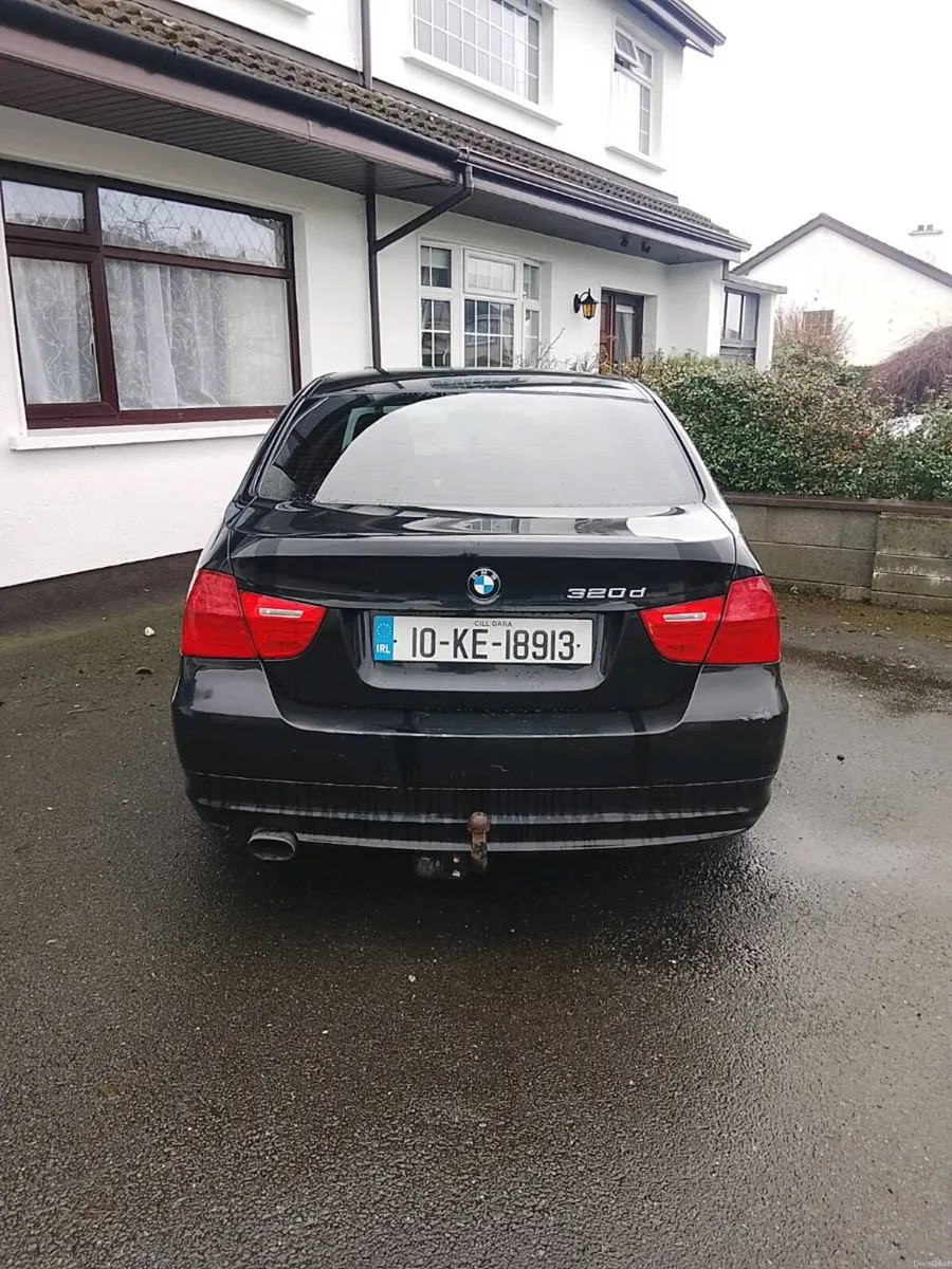 BMW 320 D 2010 - Image 2