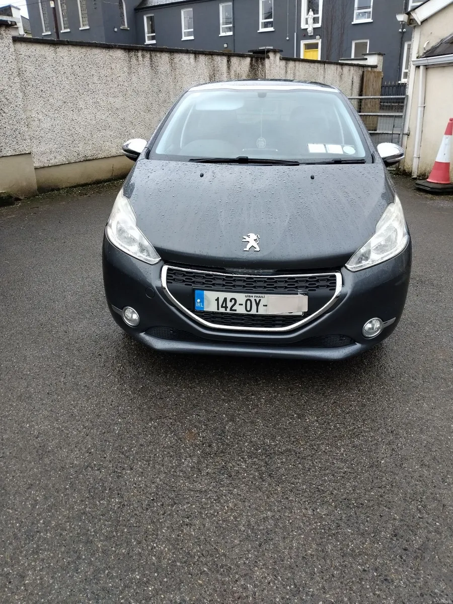Peugeot 208 2014 - Image 1