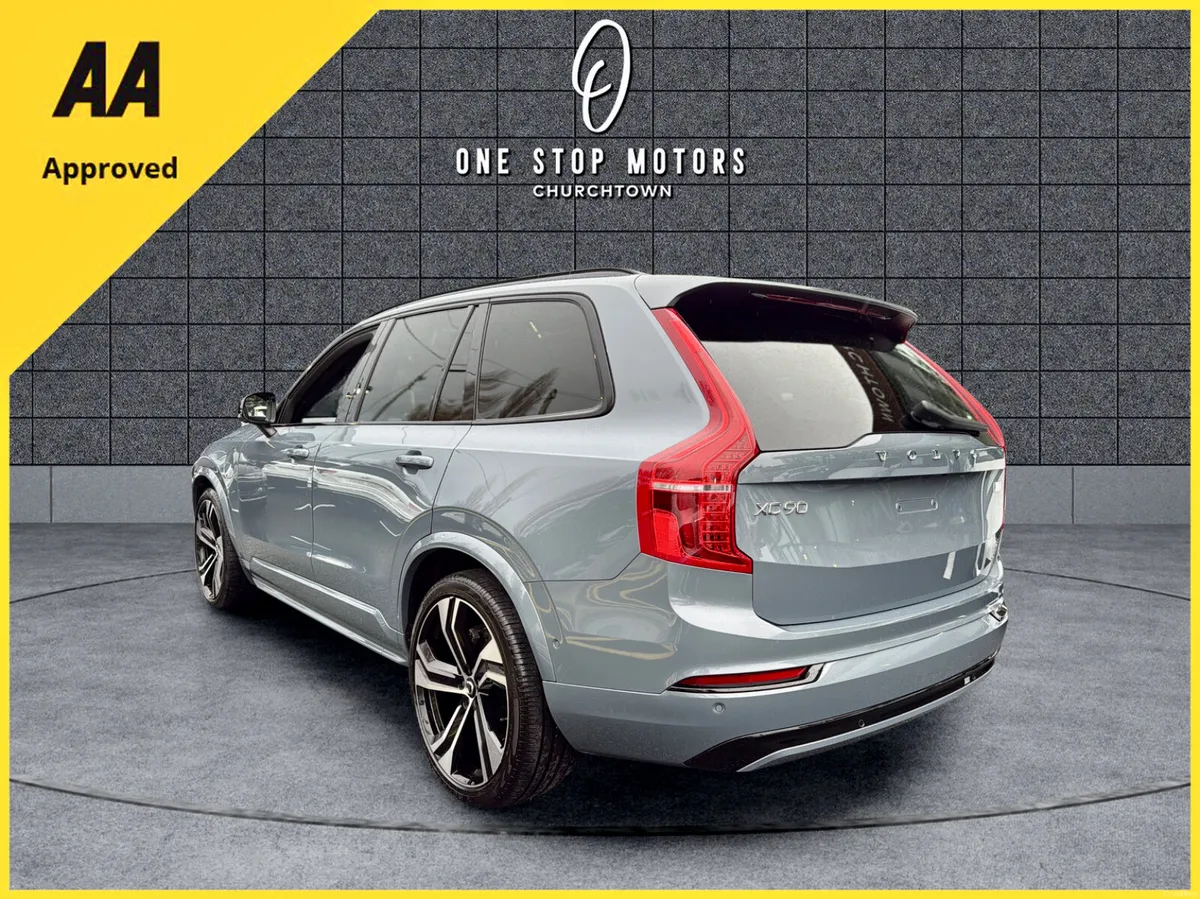 2023 Volvo XC90 2.0 PHEV T8 ULTIMATE DARK-7SEATS - Image 2