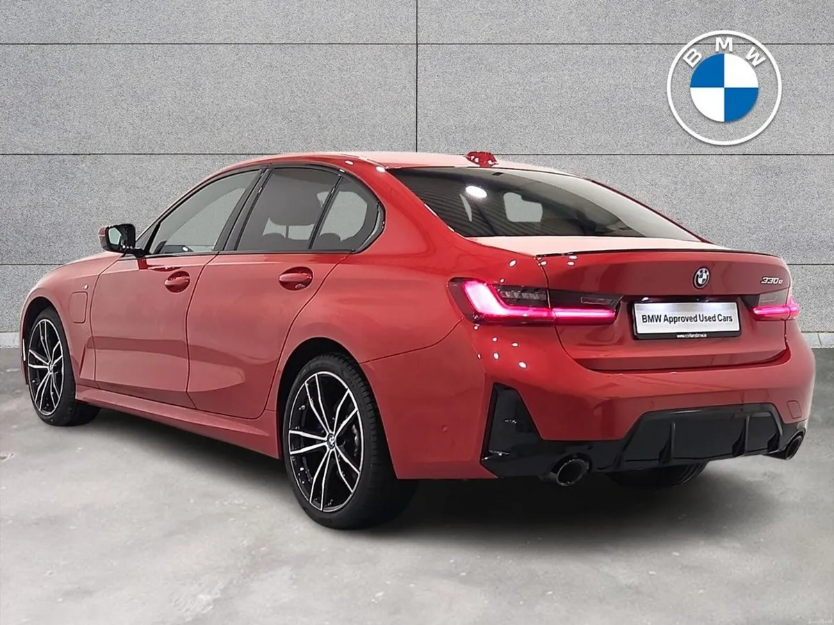 BMW 3-Series 330e M Sport Saloon - Image 3