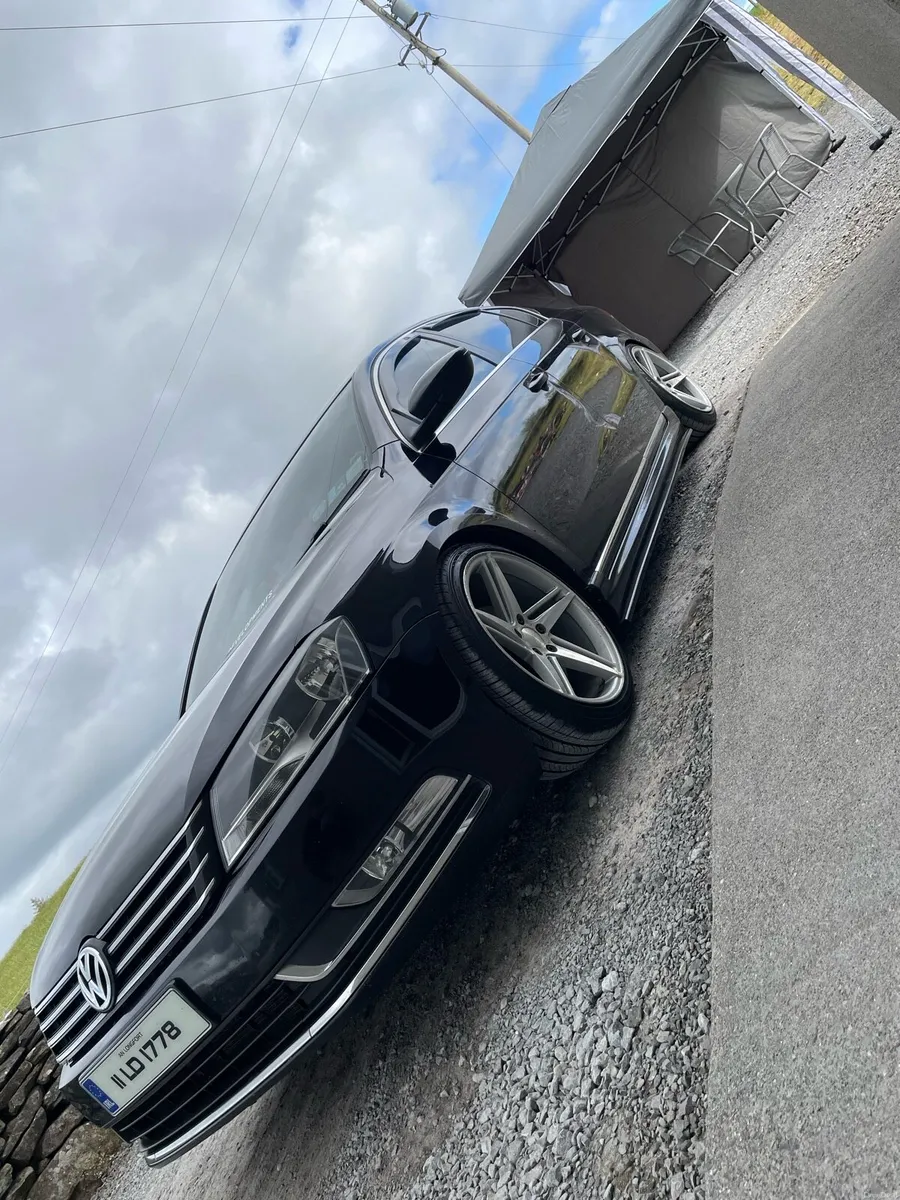 2011 B7 Passat 2L - Image 2