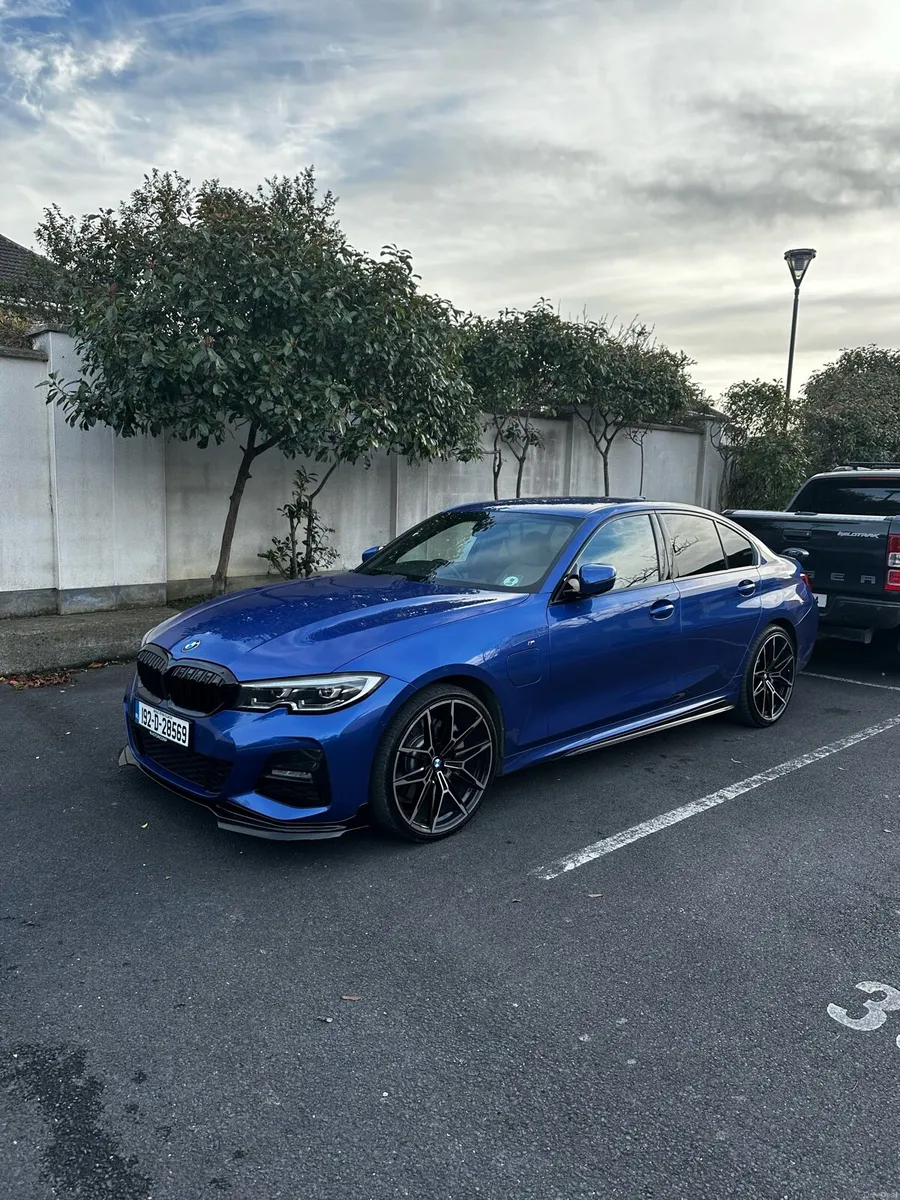 BMW 330e Msport - Image 1