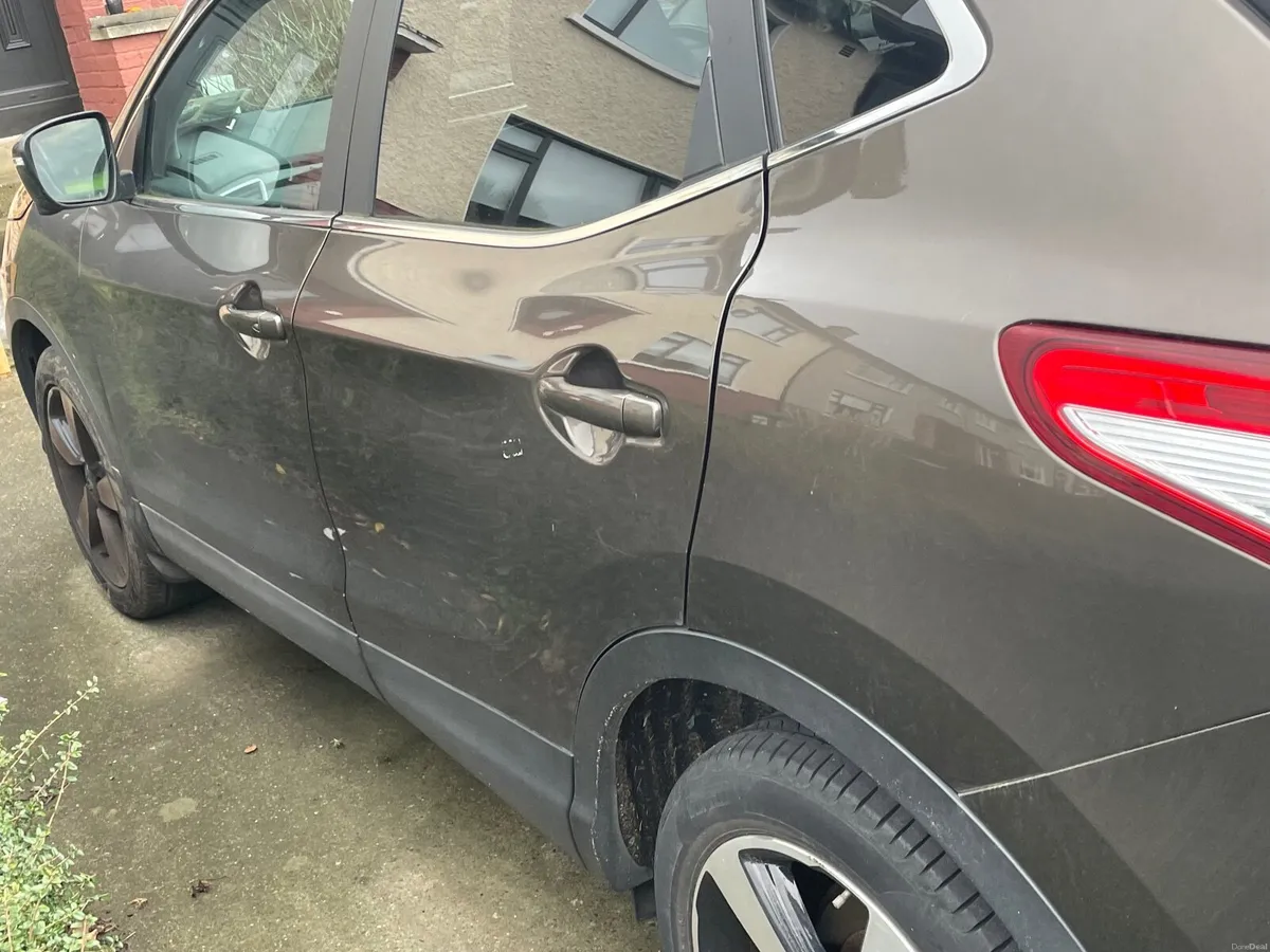 Nissan Qashqai 2017 - Image 2