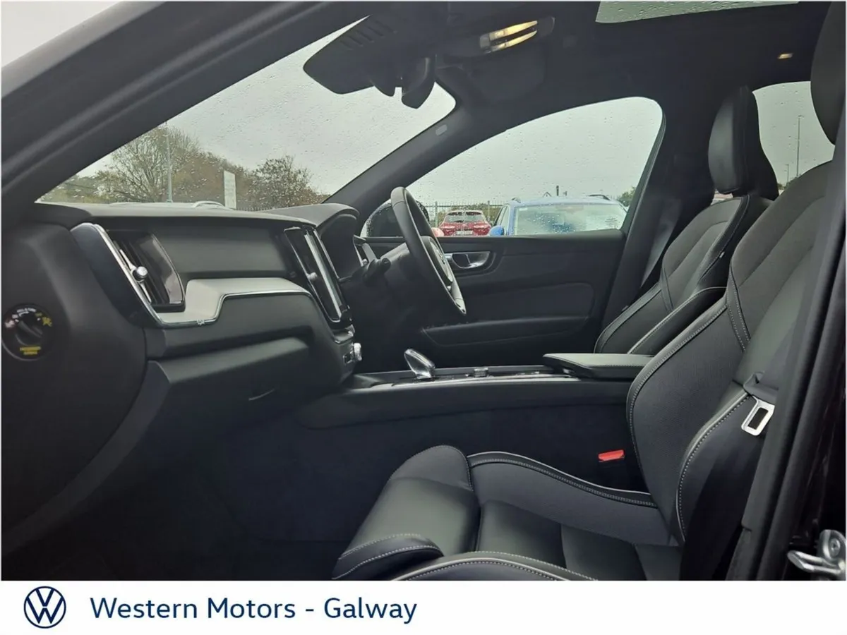 Volvo XC60 Xc60 + Black Ed T6 Phev Awd A  Plus Bla - Image 2