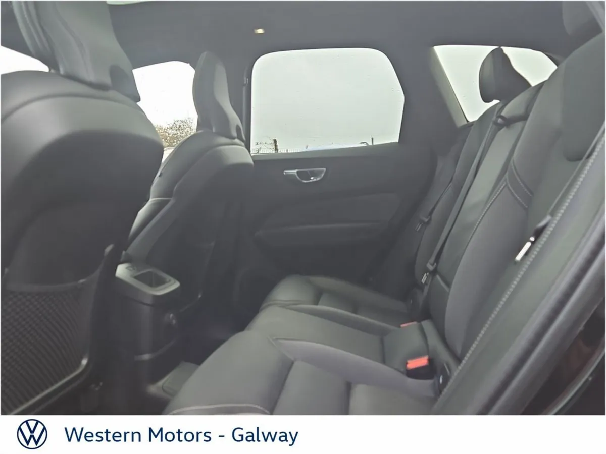 Volvo XC60 Xc60 + Black Ed T6 Phev Awd A  Plus Bla - Image 4
