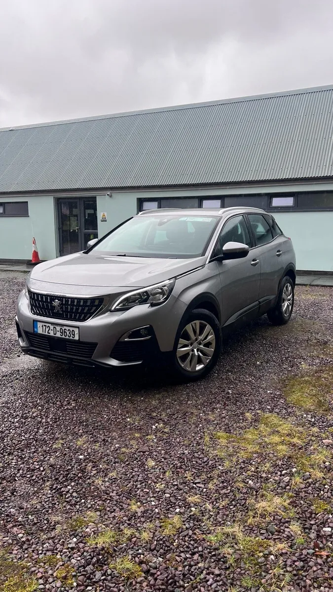 2017 Peugeot 3008 1.2 PureTech Allure - Image 3
