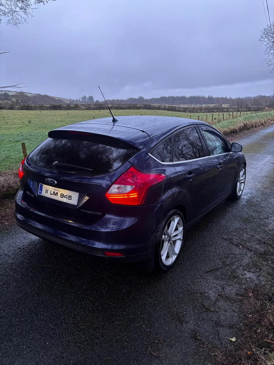 2011 Ford Focus Titanium - Image 4