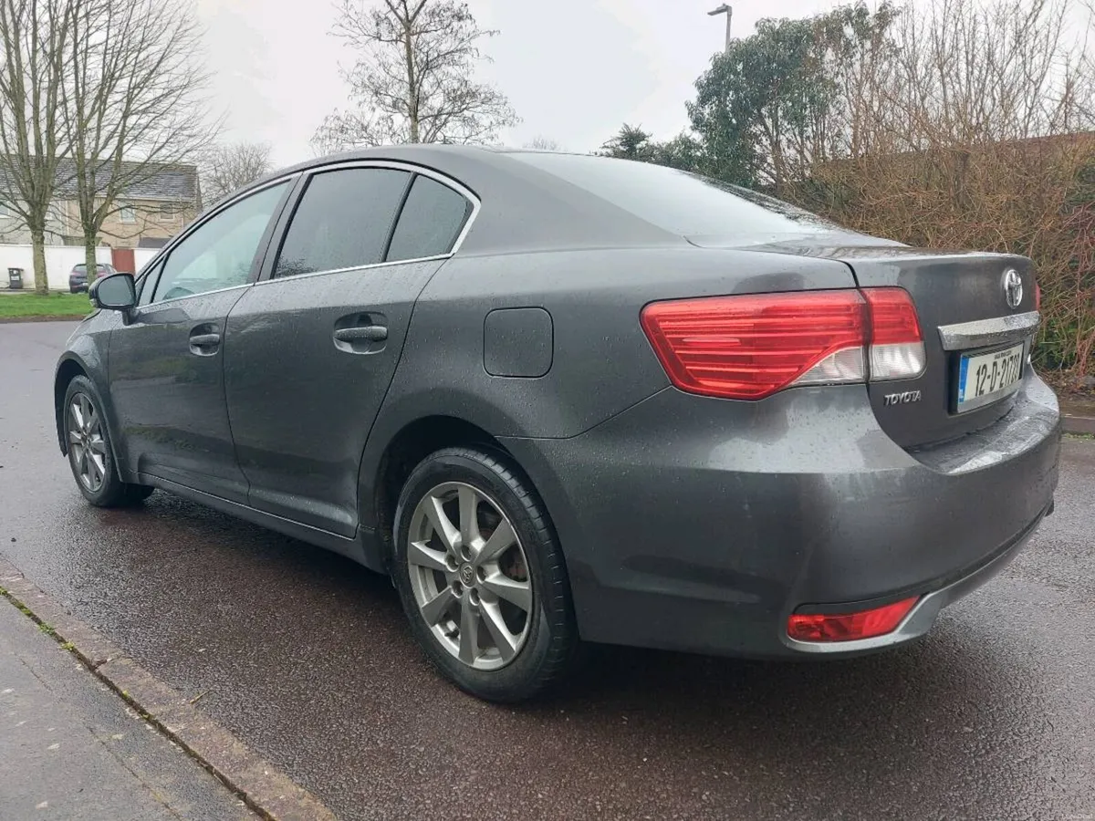 12 Toyota Avensis only 2 owners - Image 4