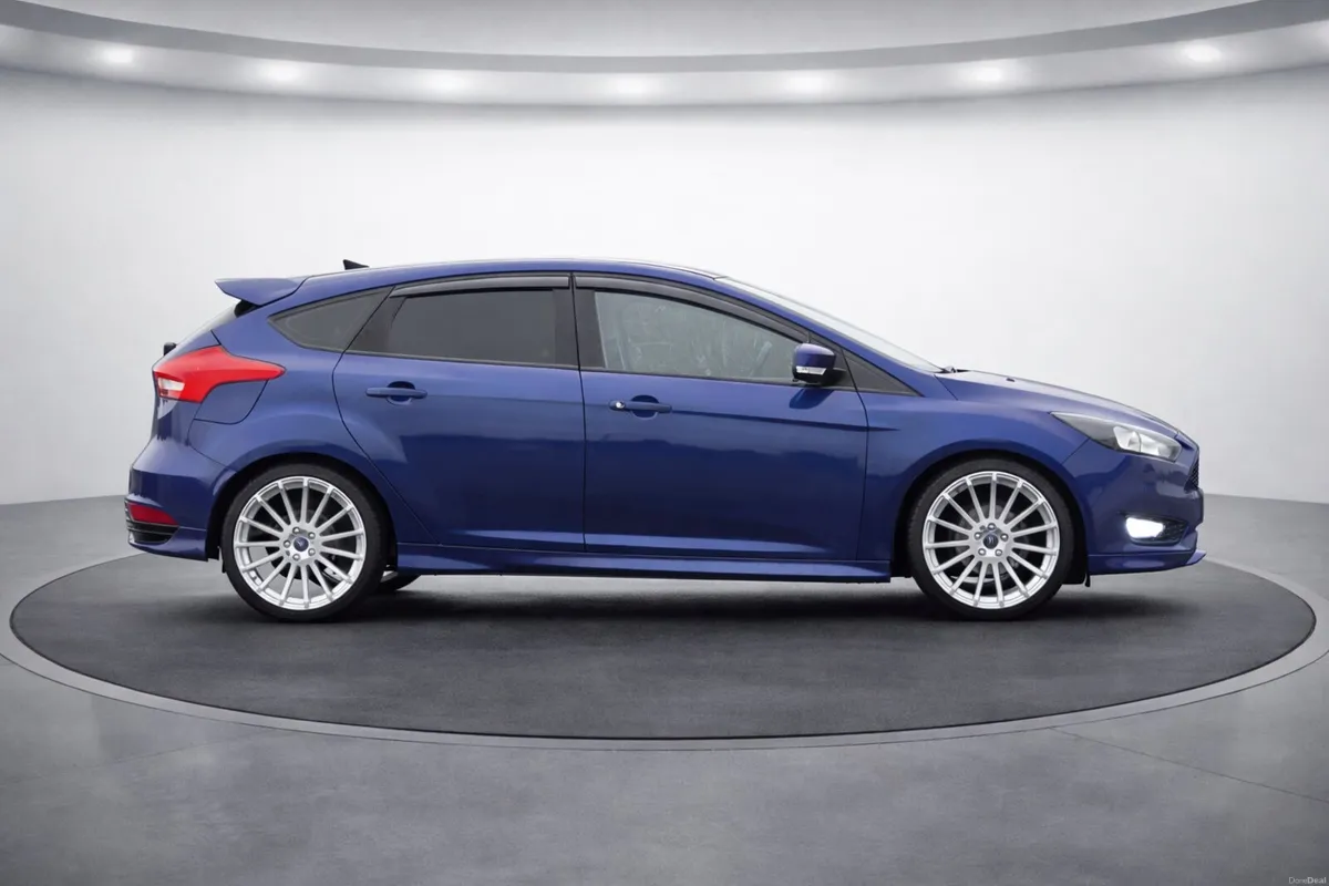 Ford Focus Zetec S /St Line 152 - Image 4