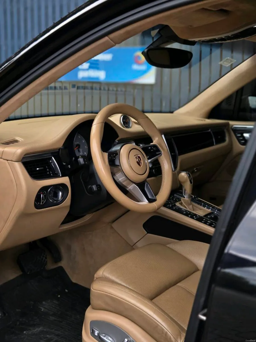 Porsche Macan S - Image 4