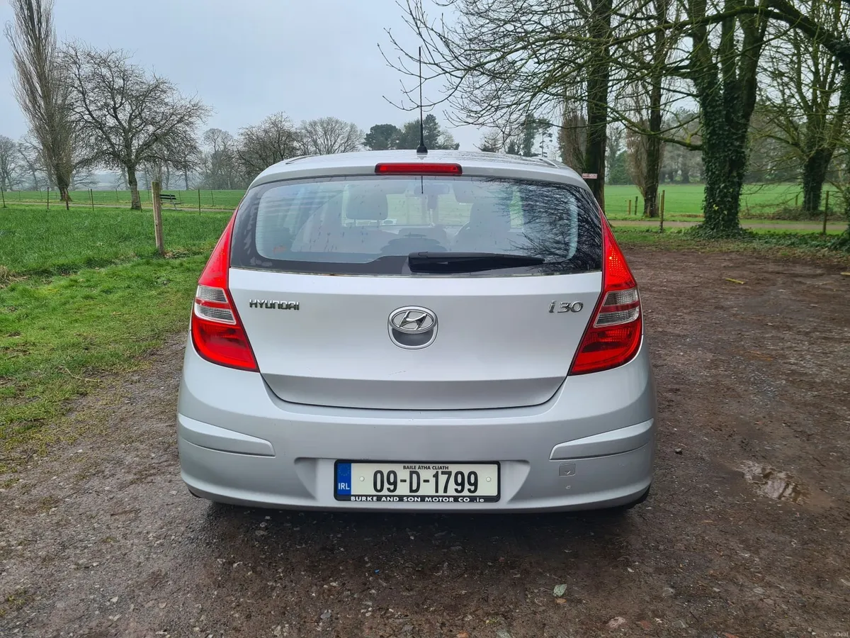 2009 Hyundai i30 1.4 Deluxe - Image 3