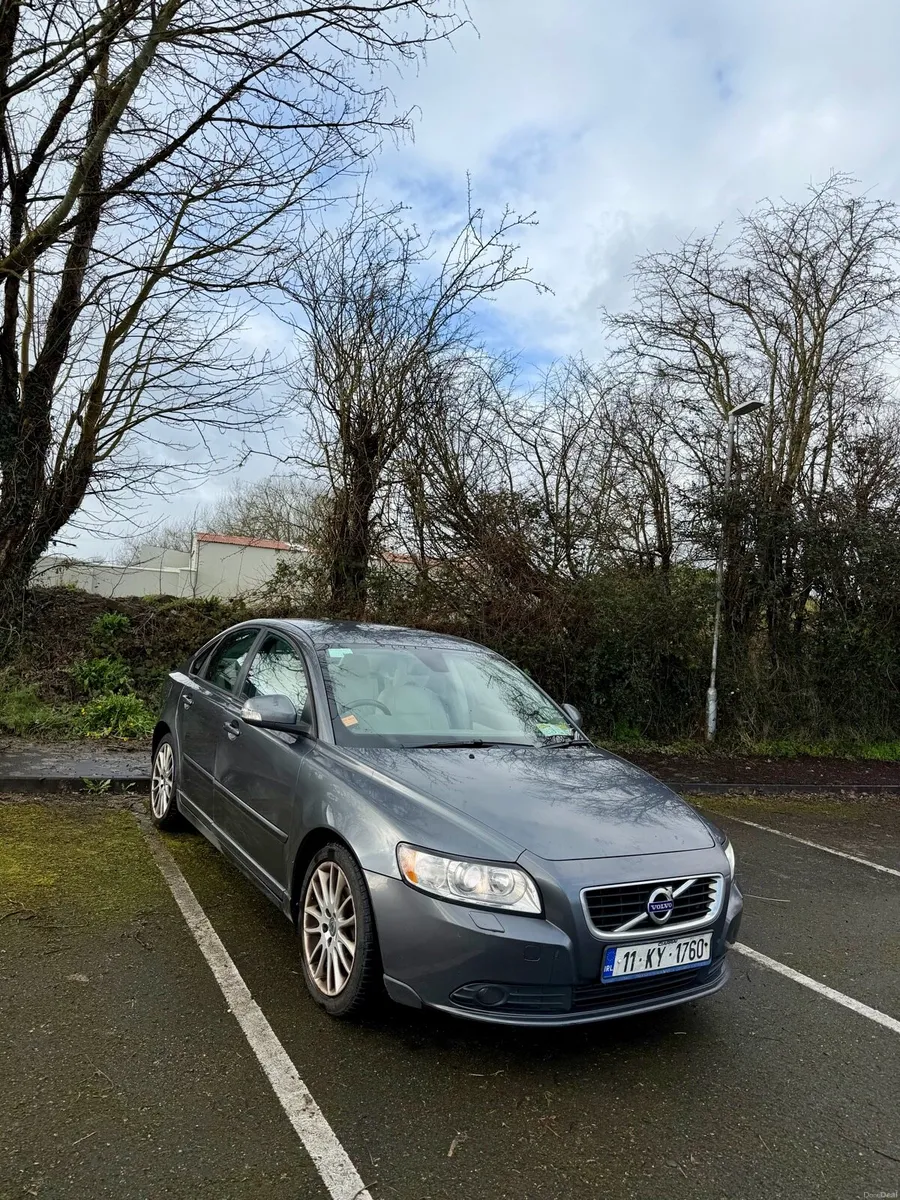 Volvo S40 2011 1.6 Diesel New Nct taxed €1800 - Image 2