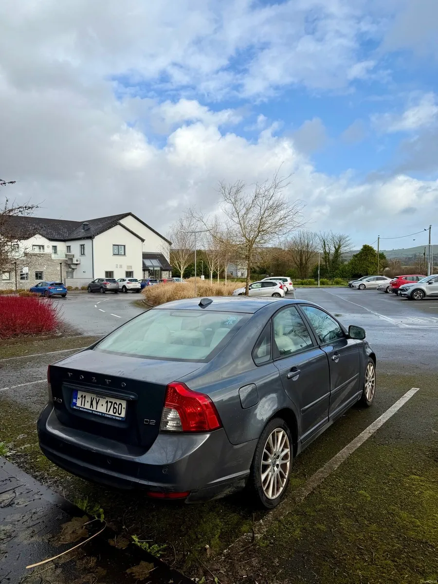 Volvo S40 2011 1.6 Diesel New Nct taxed €1800 - Image 4