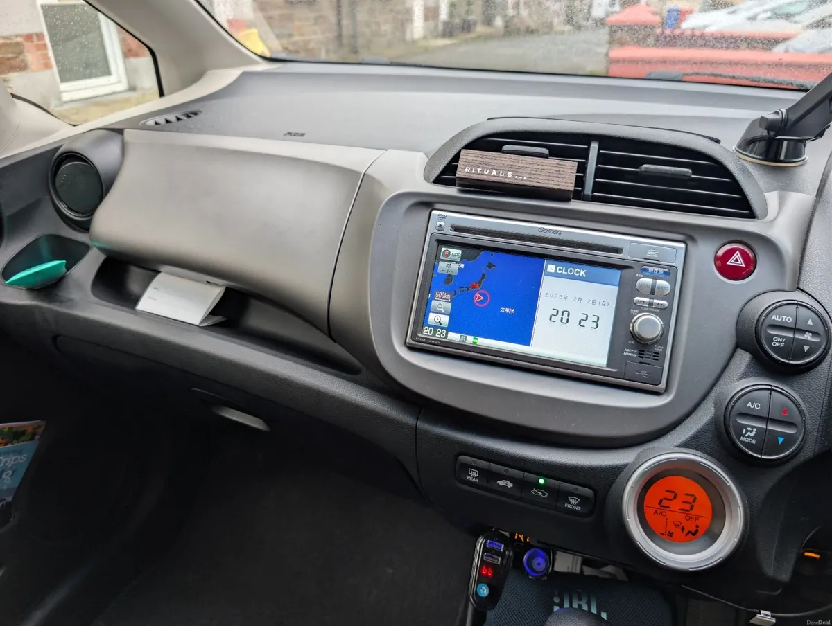 Honda Fit 2013 - Image 2