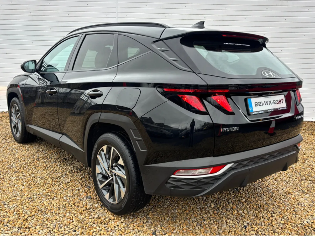 Hyundai Tucson IX35 EXECUTIVE 5DR - Image 3