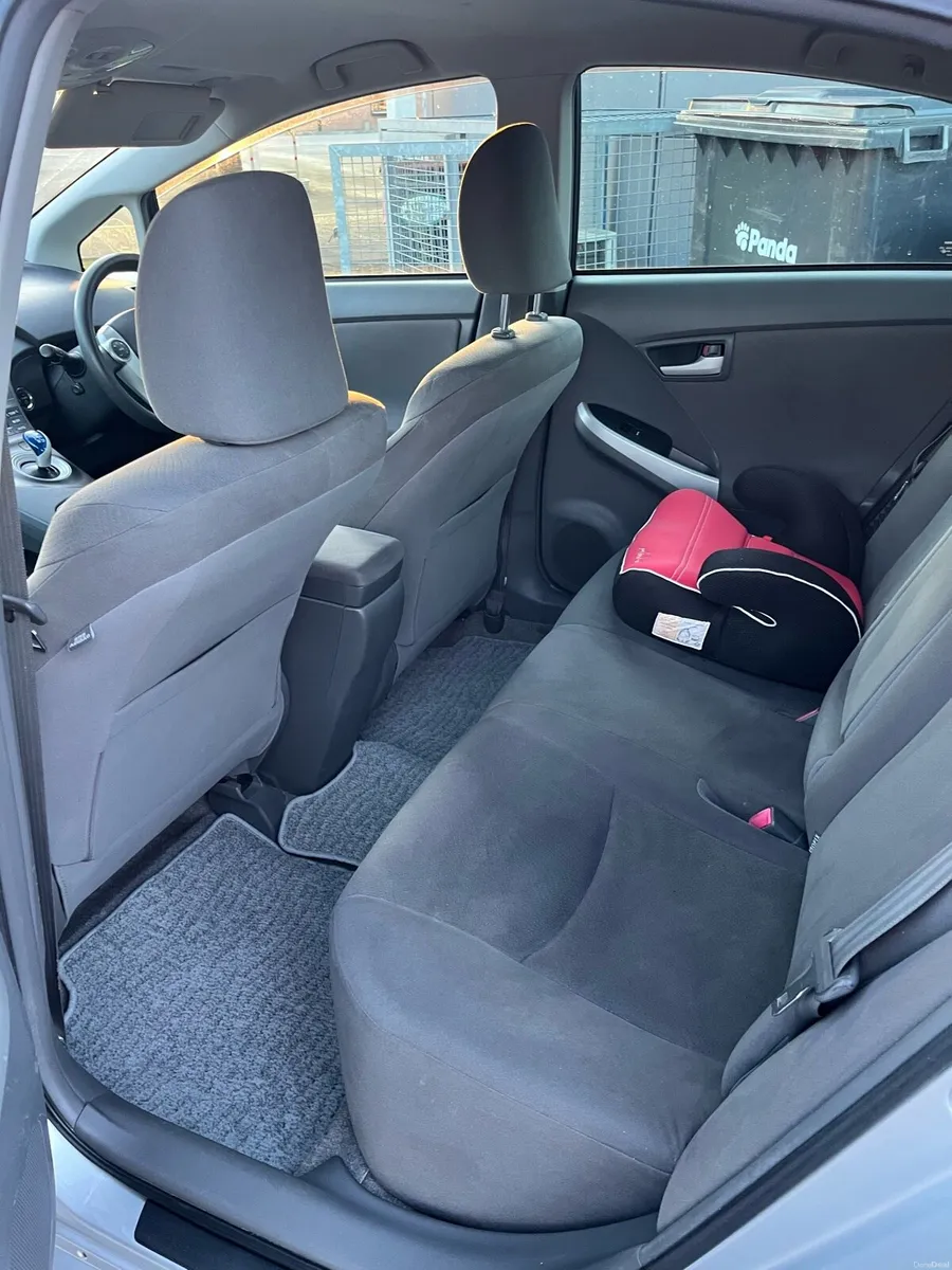 TOYOTA PRIUS 2011 - Image 4