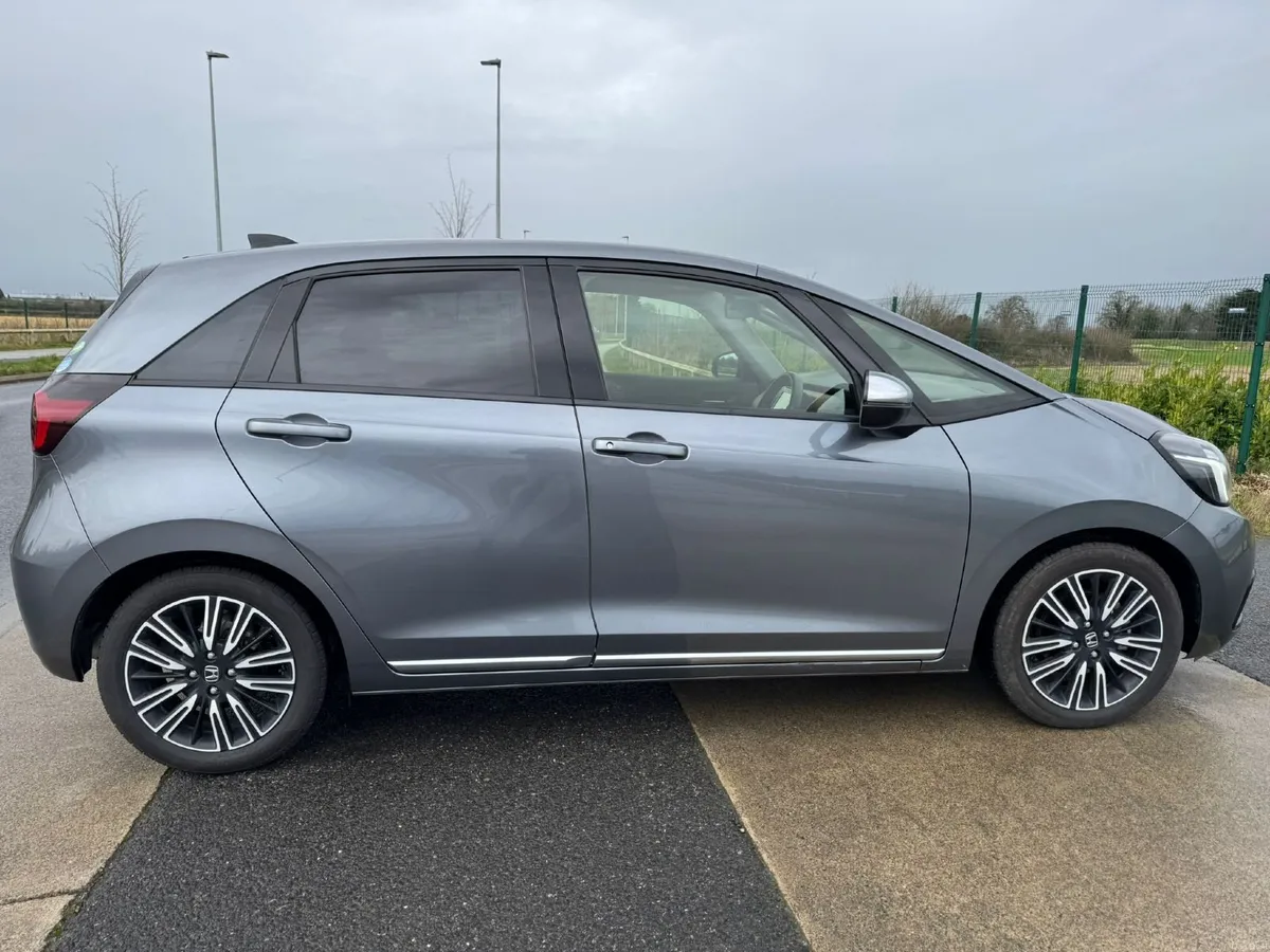 Honda Fit 1.5 Hybrid Automatic Luxury Model - Image 2