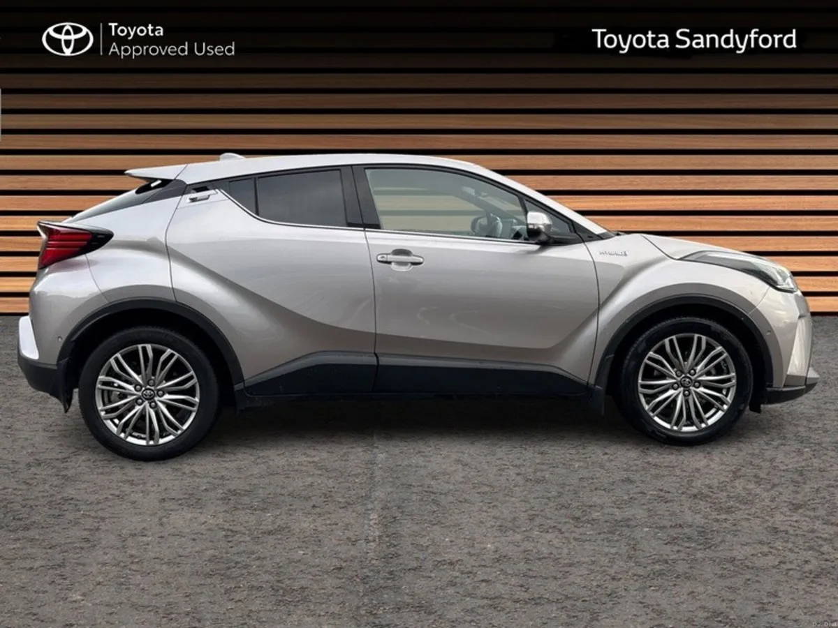 Toyota C-HR HYBRID SOL TOP SPEC // HEATED LEATHER - Image 3
