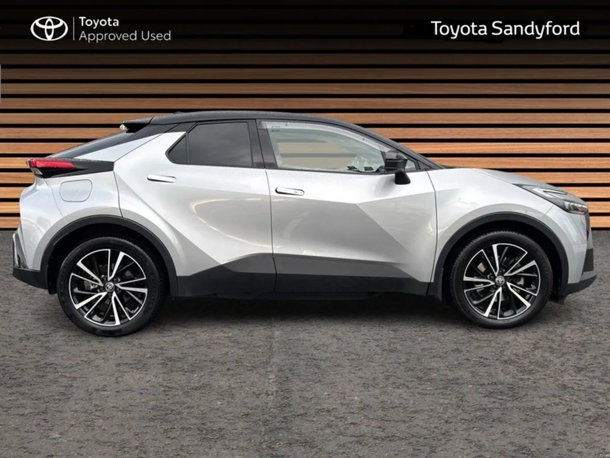 Toyota C-HR PHEV SOL - Image 3