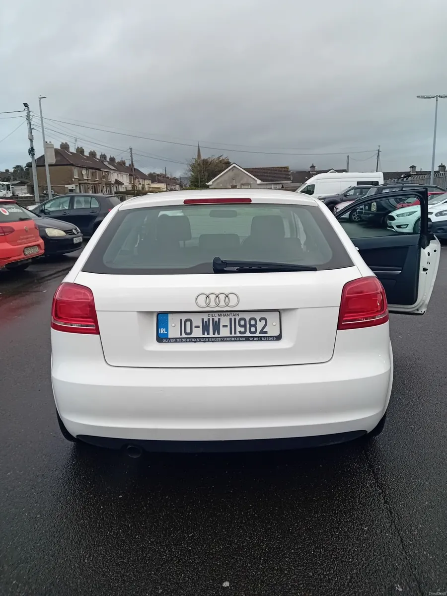 Audi A3 2010 - Image 2