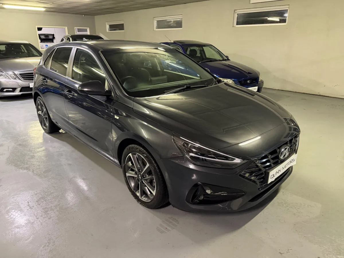 2022 HYUNDAI I30 1.6 CRDi PREMIUM - Image 1