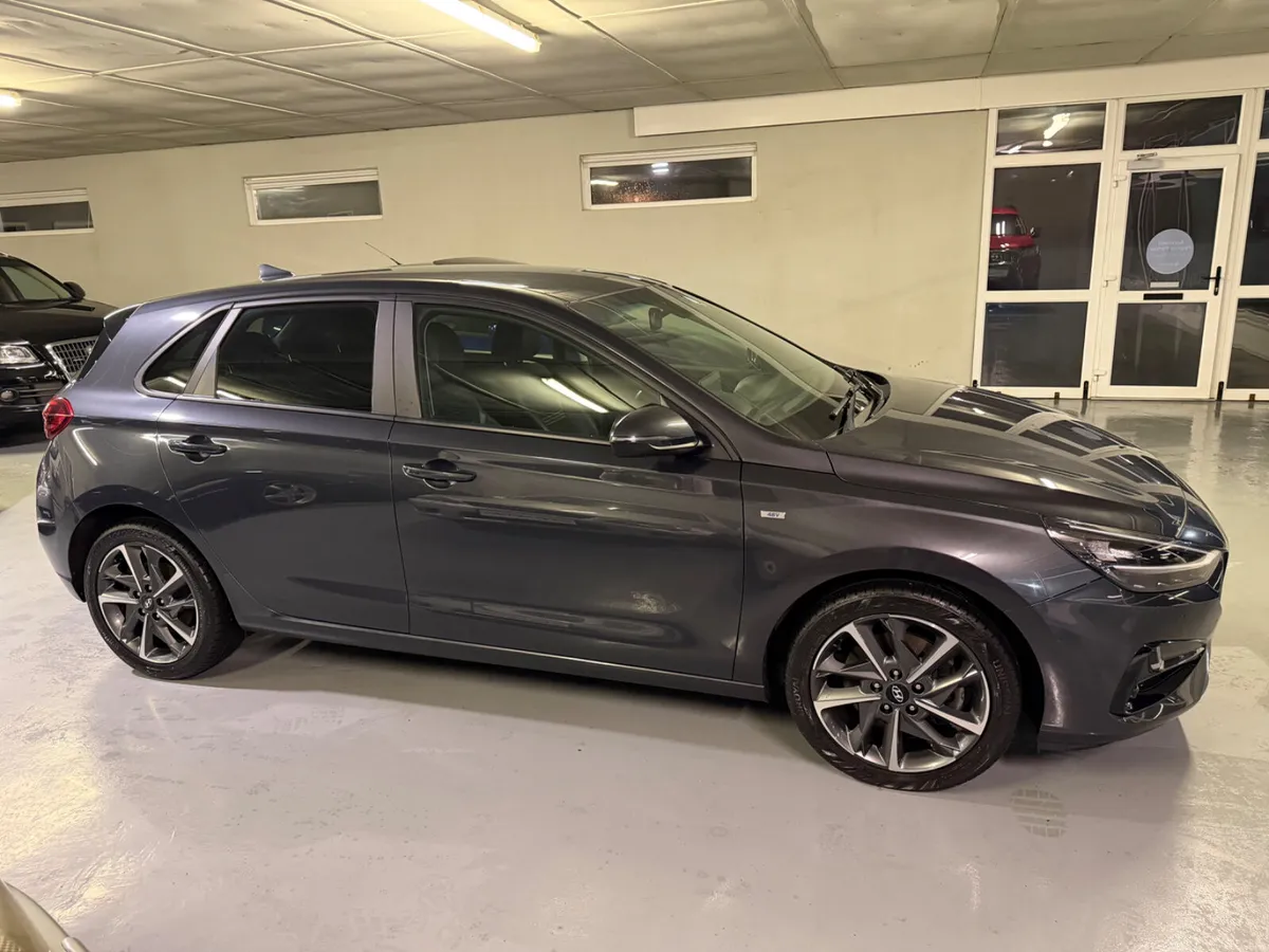 2022 HYUNDAI I30 1.6 CRDi PREMIUM - Image 2