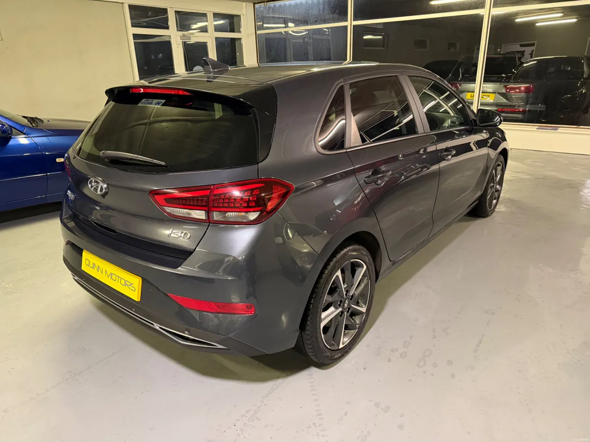 2022 HYUNDAI I30 1.6 CRDi PREMIUM - Image 3