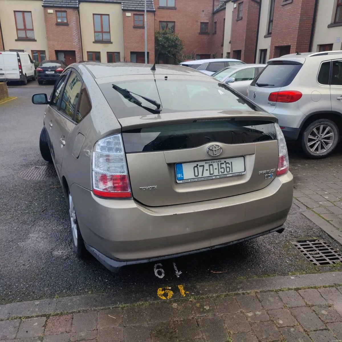 Toyota Prius 2007 low mileage - Image 4