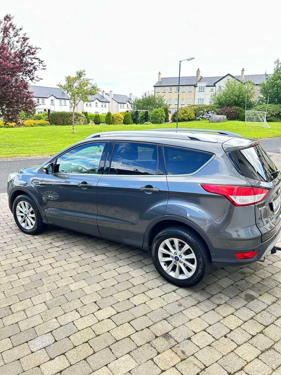 FORD KUGA  TITANIUM - Image 3