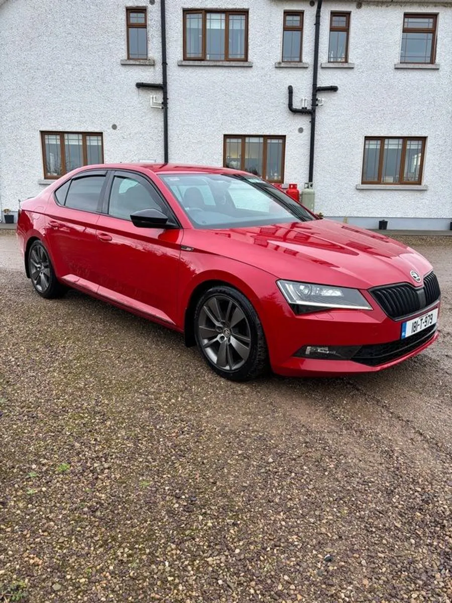 2018 Skoda Superb sportline - Image 1